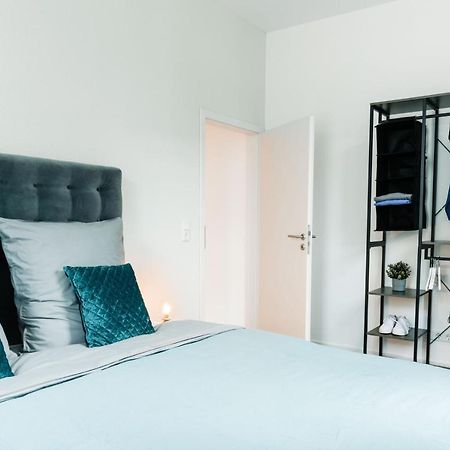 Ferienwohnung Deluxe Flat, Ps4, Parken, Netflix, Zentral Offenbach am Main Exterior foto